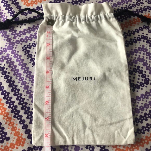 Mejuri - empty dust bag